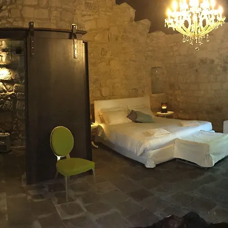 Borgo Alveria * Villa Vela