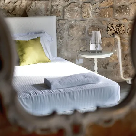 Borgo Alveria * Villa Vela