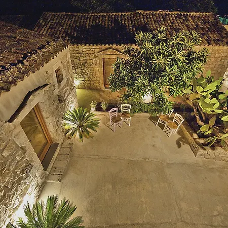 Lantställe Borgo Alveria Villa Vela