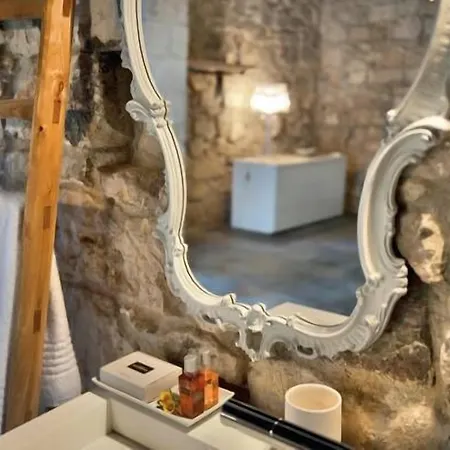Borgo Alveria * Villa Vela