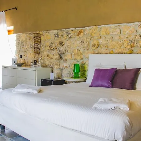 Borgo Alveria * Villa Vela