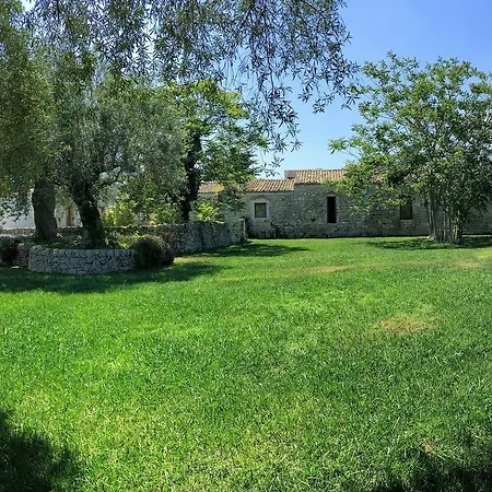 Country house Borgo Alveria
