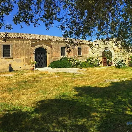 Borgo Alveria Country house Villa Vela